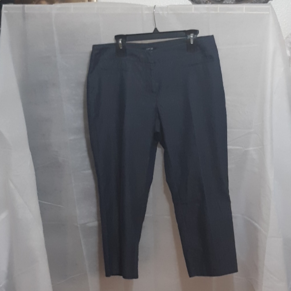 Womens Gray Work Slacks Sz 12 Short Pants capris Professional Career Suit Pants